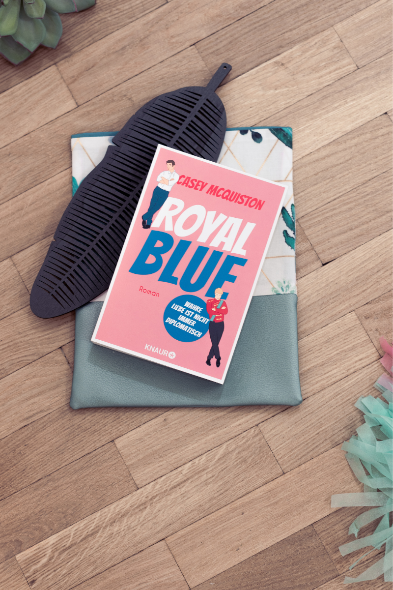 Casey McQuiston - Royal Blue
