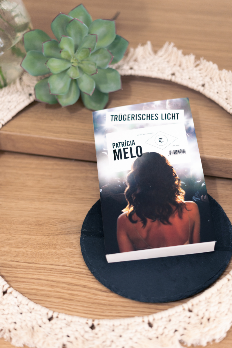 Trügerisches Licht - Patricia Melo