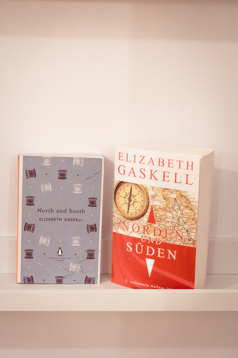 kohsie Bookwall November Vivien