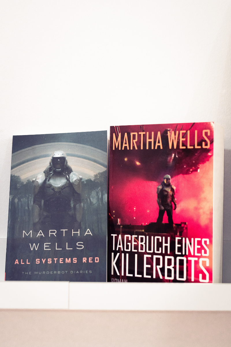 kohsie Bookwall im Februar 2022 mit Clara @themodelreader