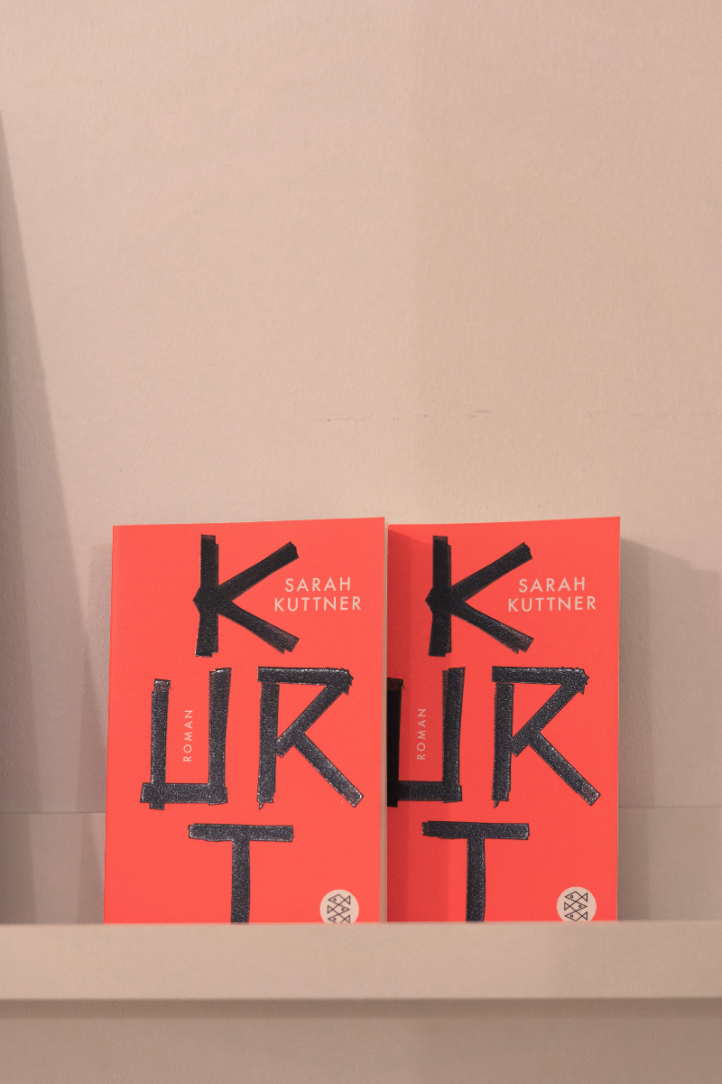 kohsie Bookwall Juli Jessy-Belle