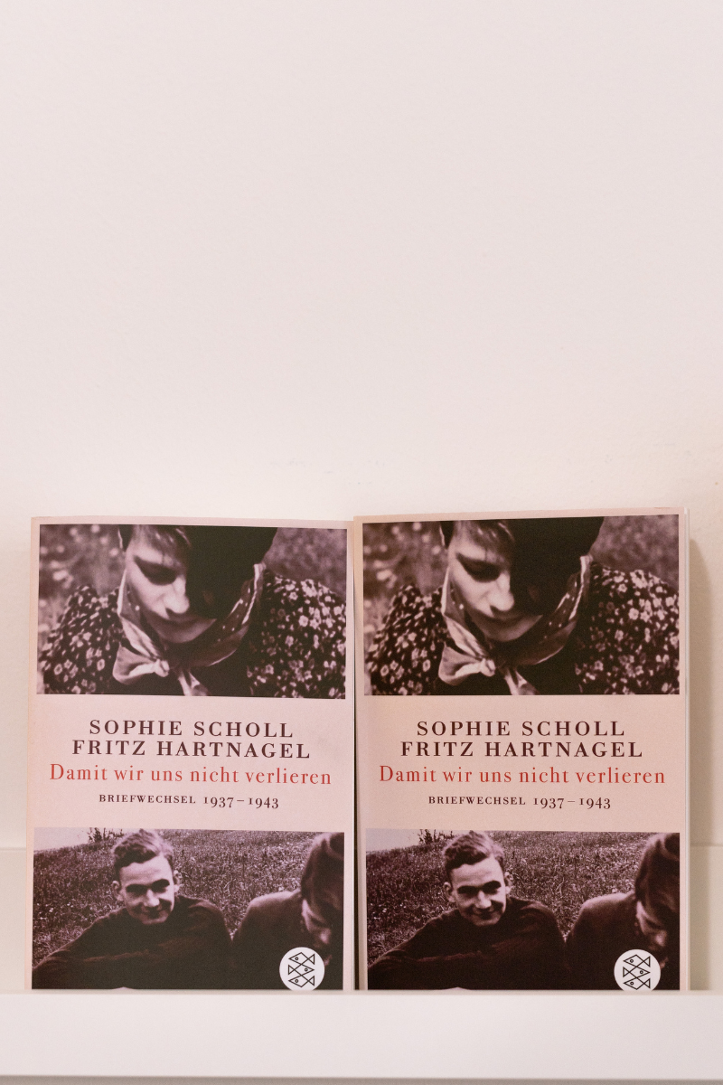 kohsie Bookwall August Teresa