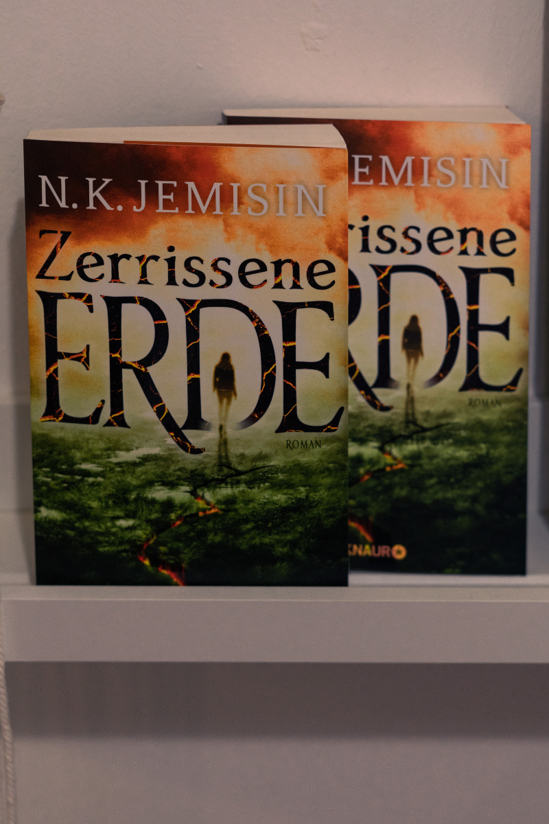 kohsie Bookwall November LIAA