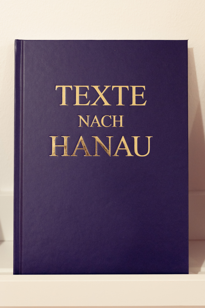 kohsie Bookwall Dezember