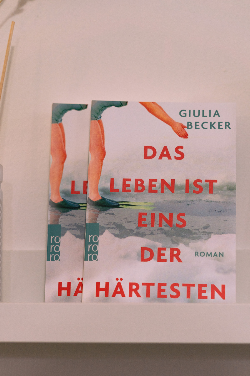 Bookwall Januar mit Luna