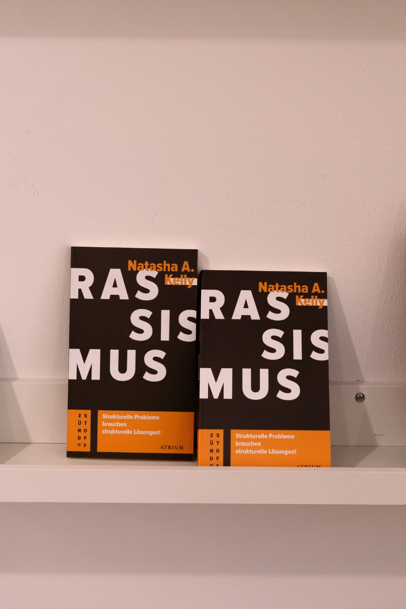 kohsie Bookwall Juni Jimmy