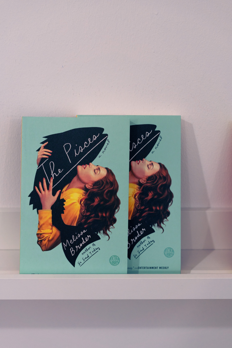 kohsie Bookwall Juli Lara